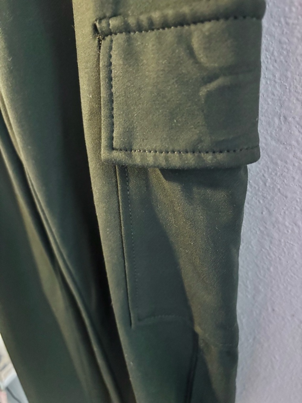 Rachel Zoe Olive Green Cargo Joggers— Size Small - Picture 6 of 9